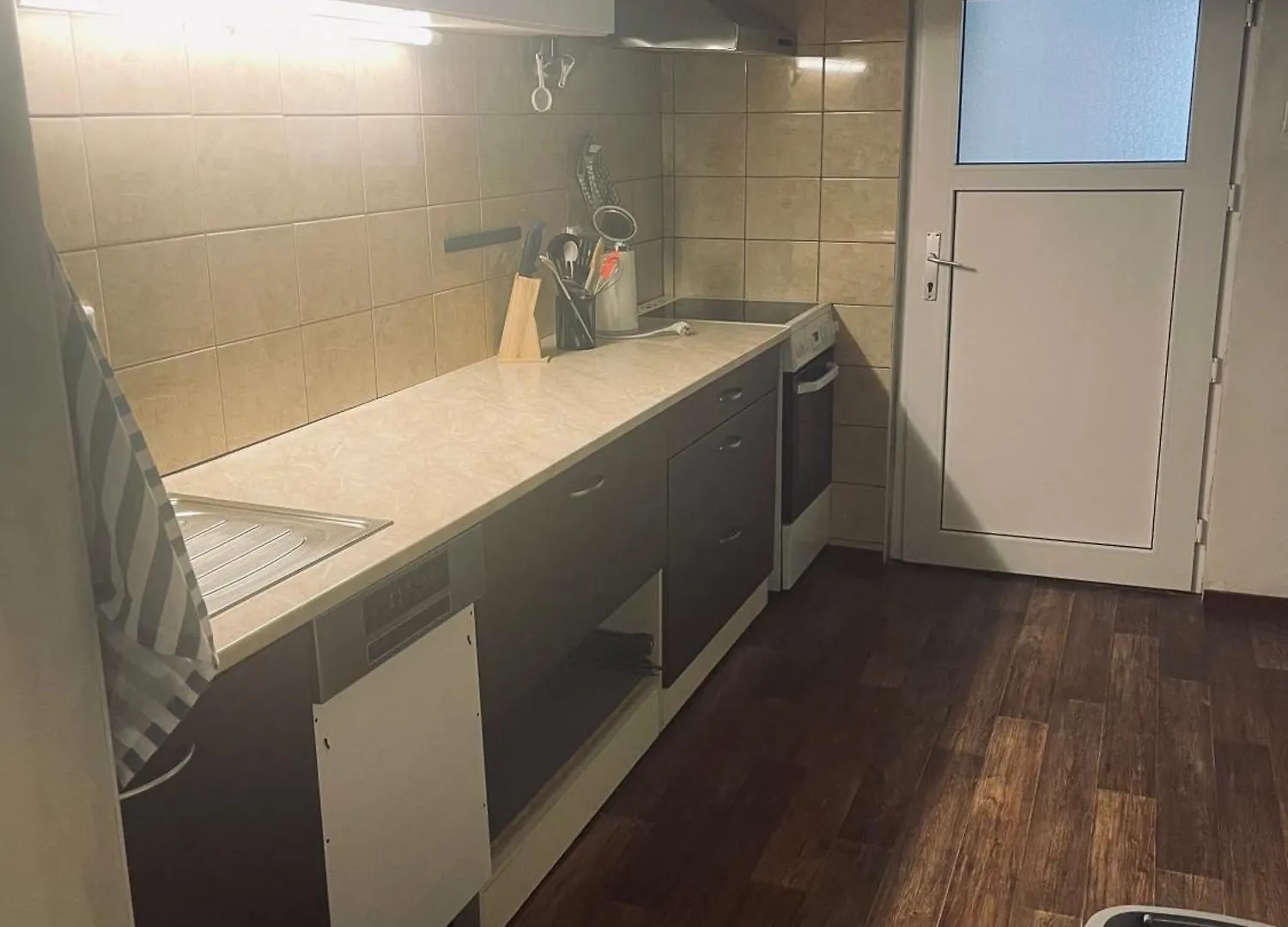 Vila Cely Dum + Zahrada Pardubice