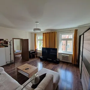 apartment-with-2-bedrooms-in-the-center-of-karlovy-vary.marianskelaznehotels.net/